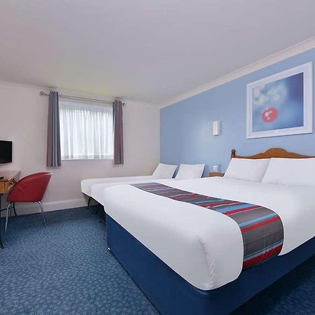 Travelodge Plymouth Roborough Quarto foto
